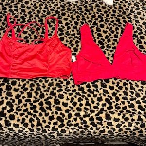 Victoria’s Secret sports bra lot